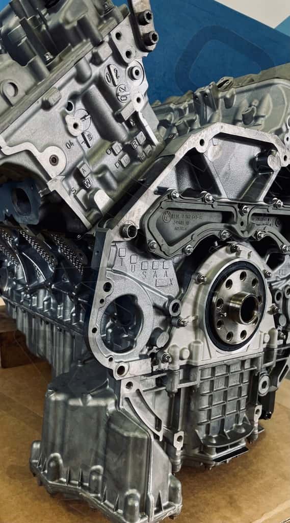 Moteur S63 B44 A vue 11
