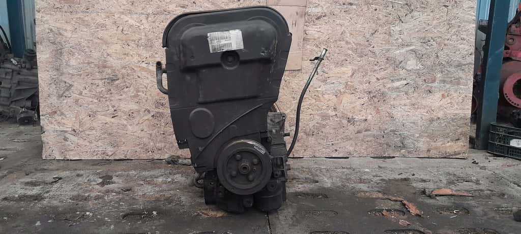 Moteur B 5244 T vue 3