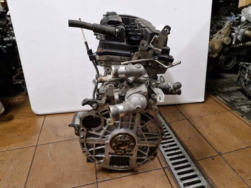 Moteur 4B11 vue 5