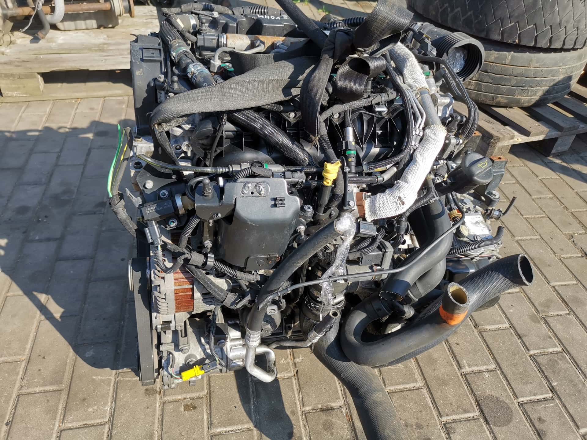 Moteur 4HS (DW12BTED4) vue 2
