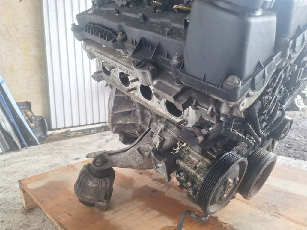 Moteur N45 B16 A vue 3