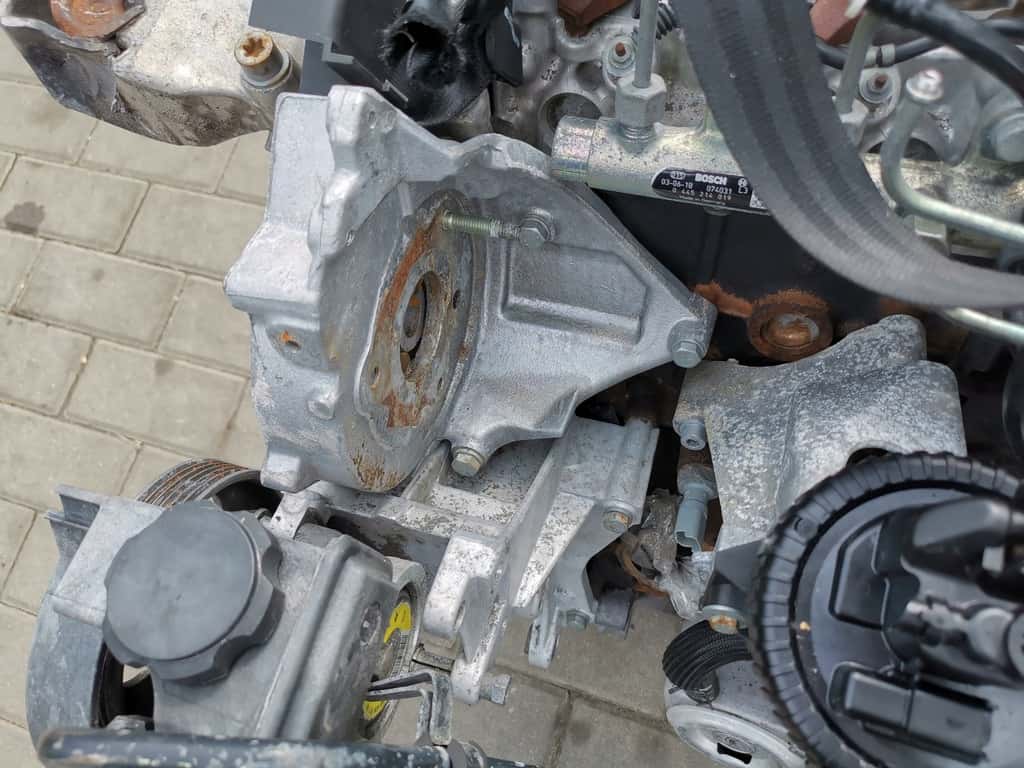Moteur RHY (DW10TD) vue 4