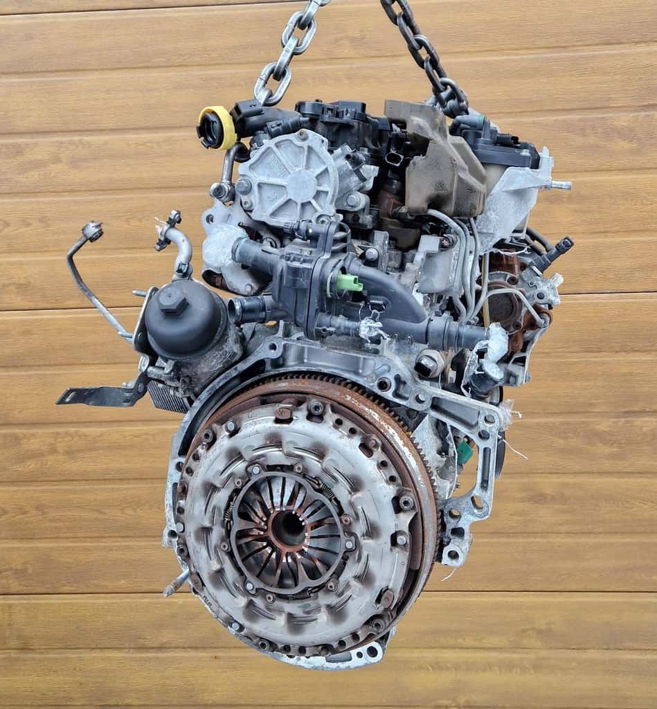 Moteur 9HD (DV6C) vue 2