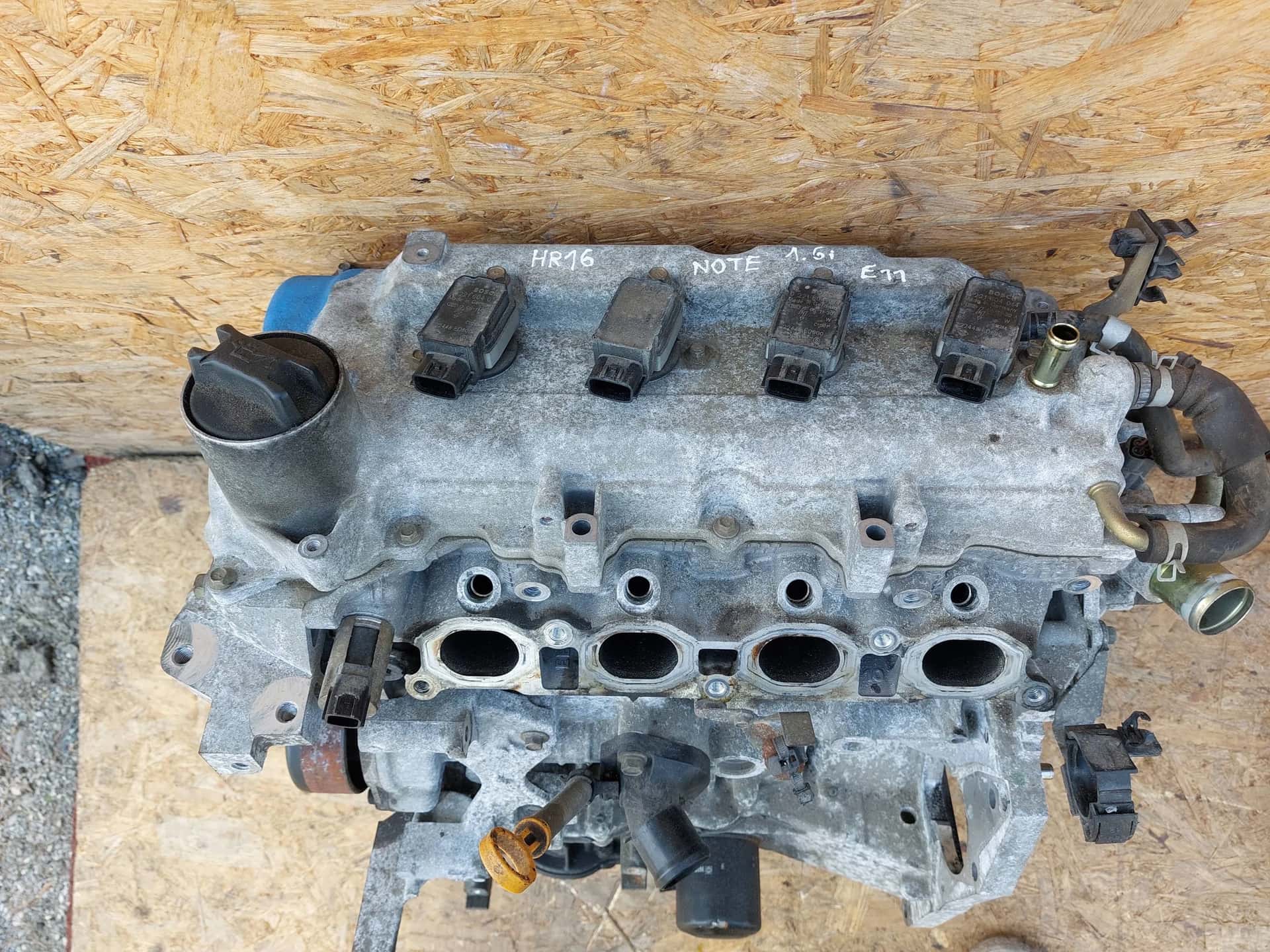 Moteur HR16DE vue 3