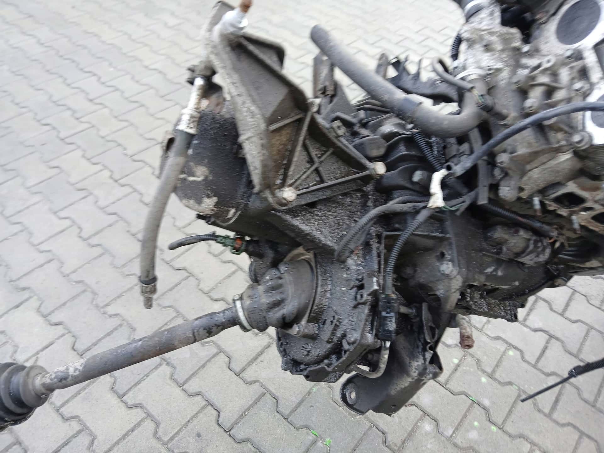 Moteur F4R 790 vue 7