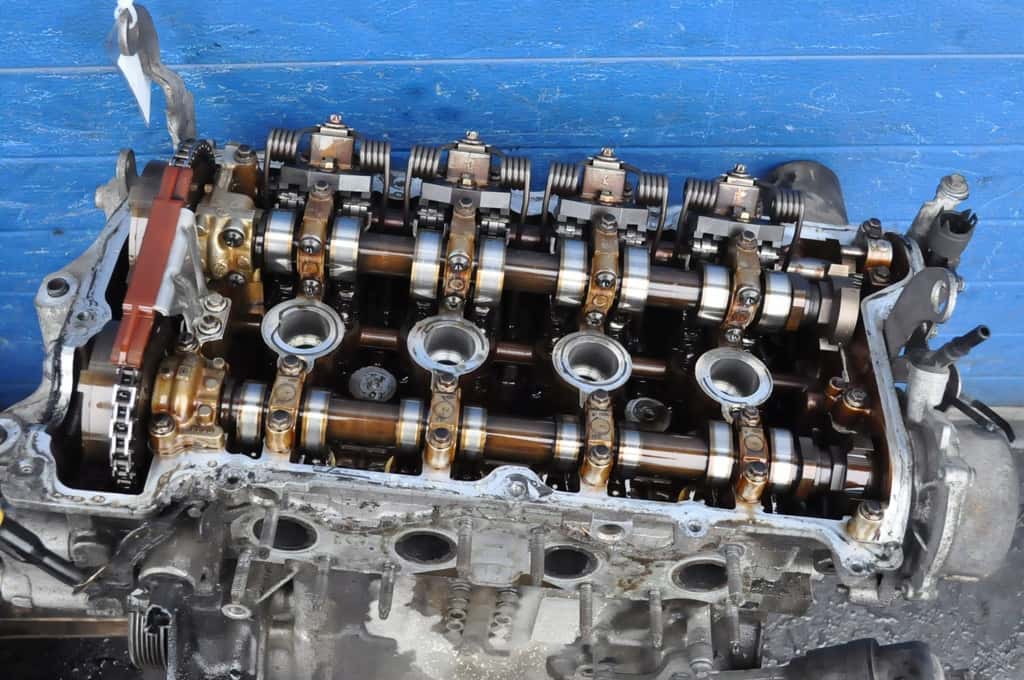 Moteur N12 B16 A vue 2