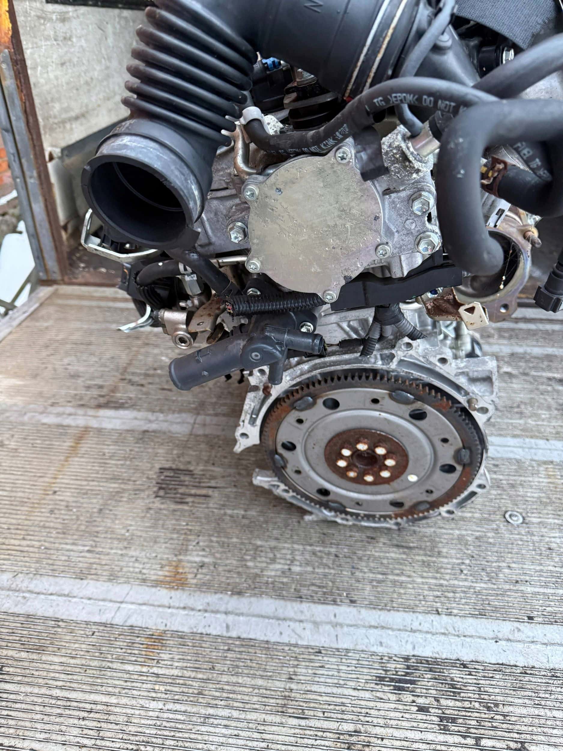 Moteur 8NR-FTS vue 4