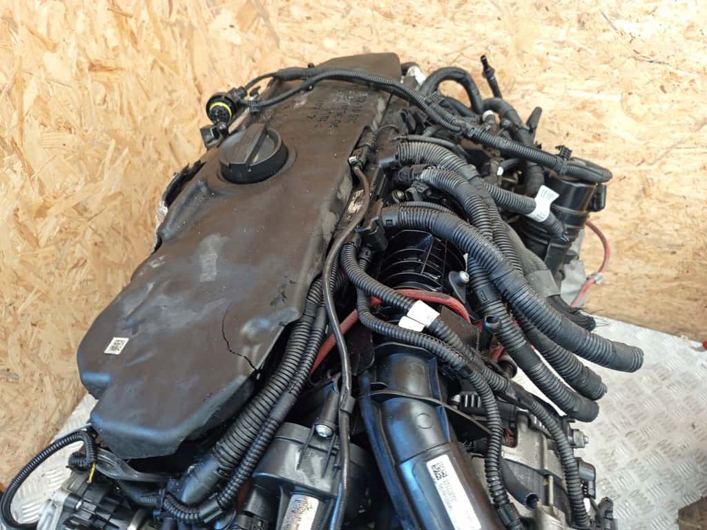 Moteur B57 D30 A vue 8