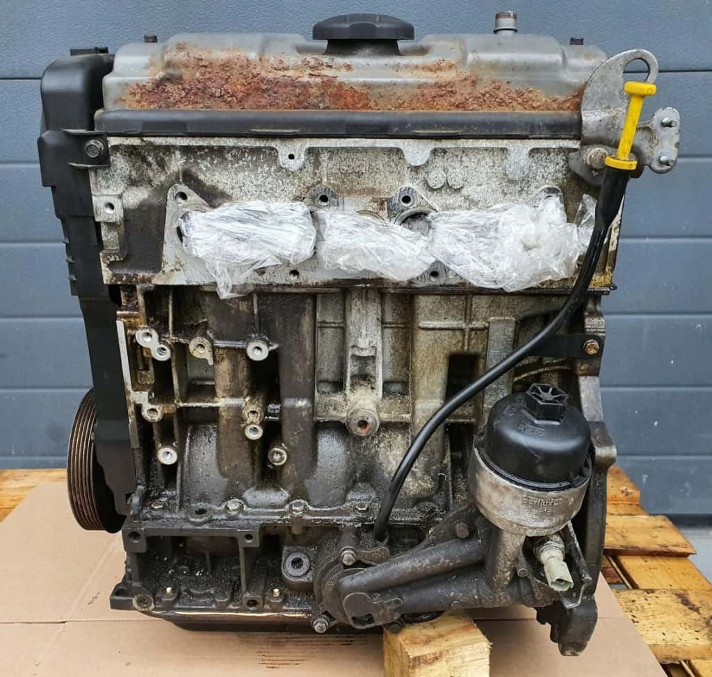 Moteur KFW (TU3JP) vue 3