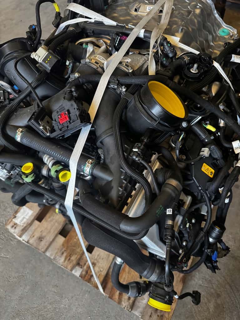 Moteur S68 B44 A vue 4