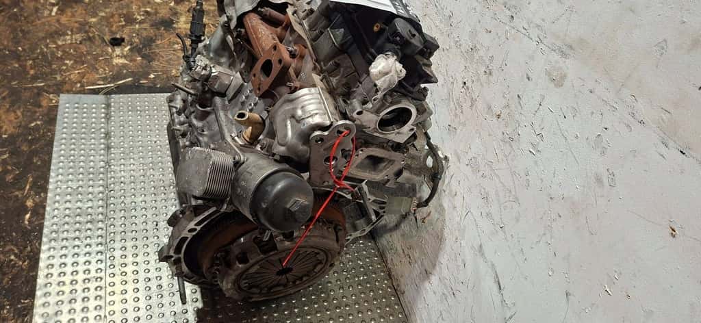 Moteur 8HR (DV4C) vue 3