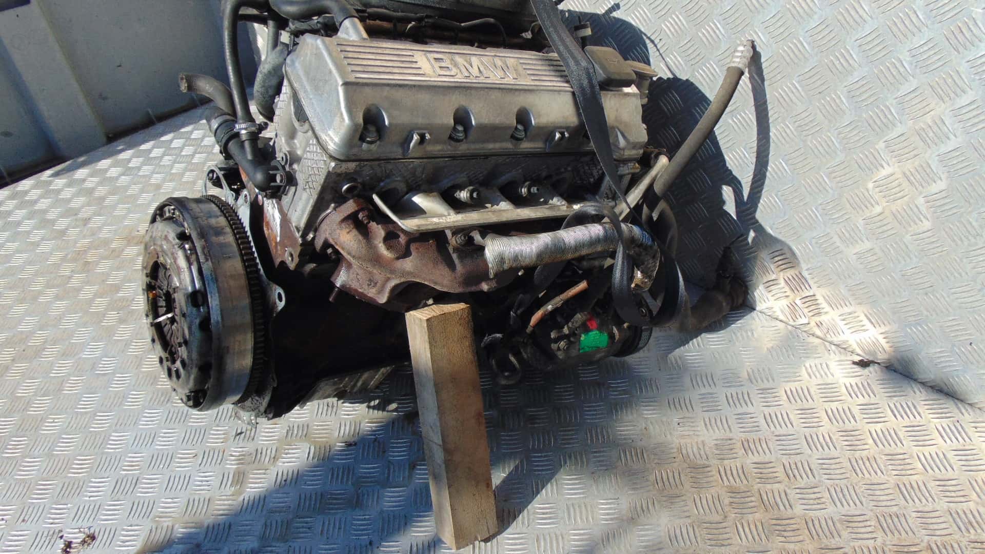Moteur M43 B19 (194E1) vue 3