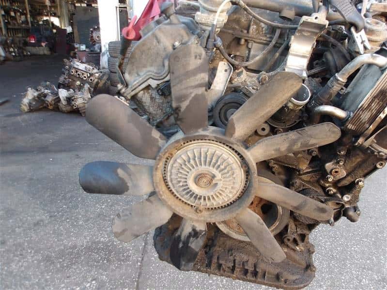 Moteur M 112.943 vue 2