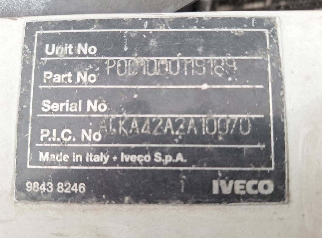Moteur F1AE0481B vue 5