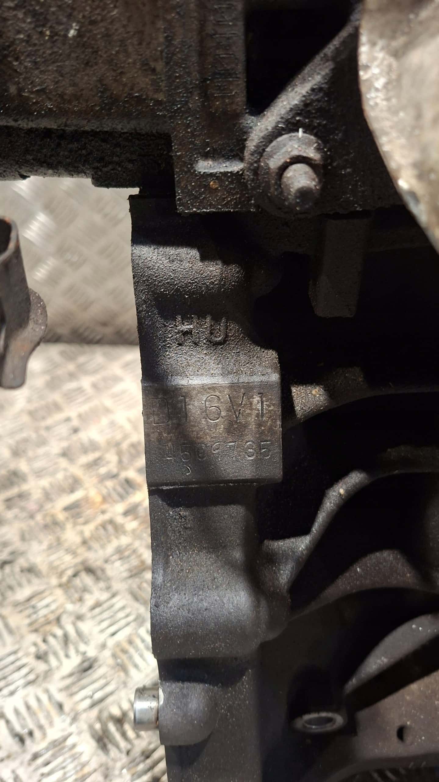 Moteur D16V1 vue 6
