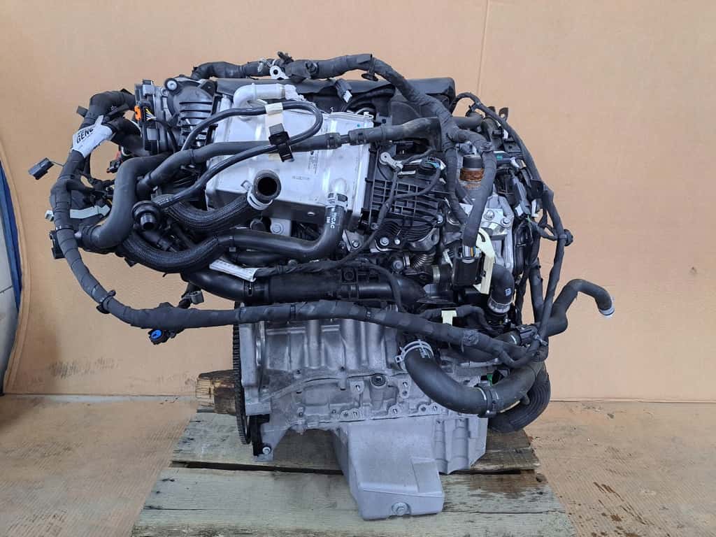 Moteur Y9DA vue 2