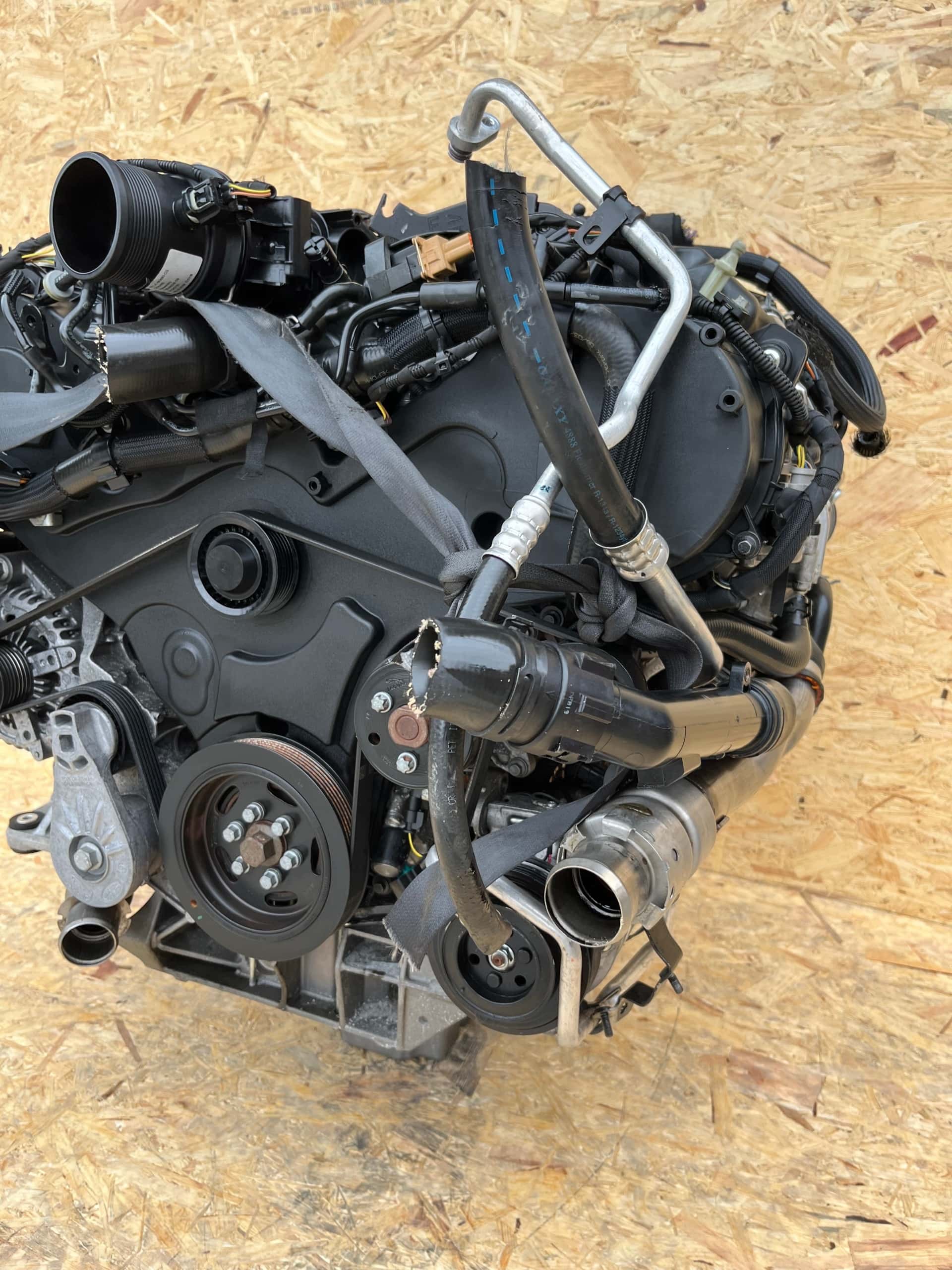 Moteur 306DT(TDV6) vue 6
