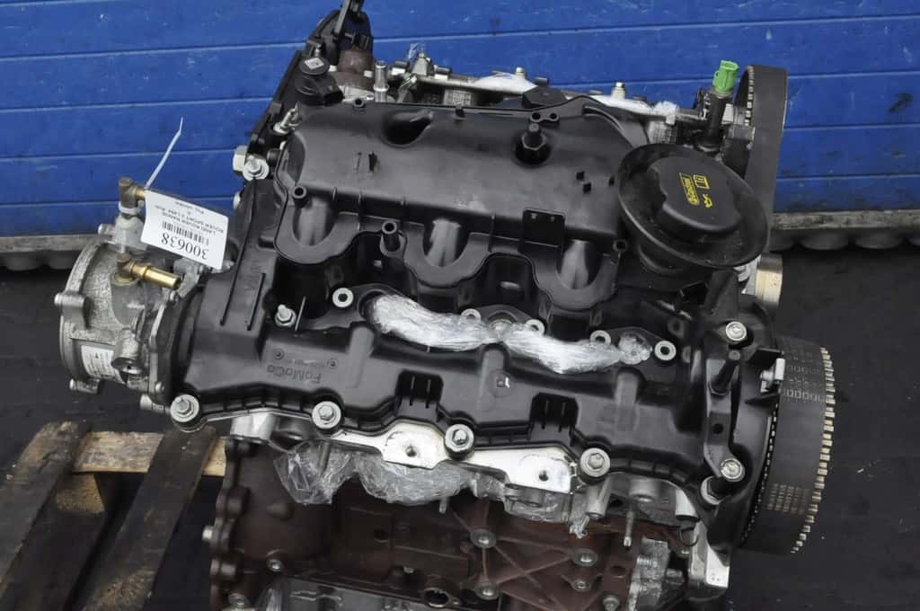 Moteur 306DT vue 4