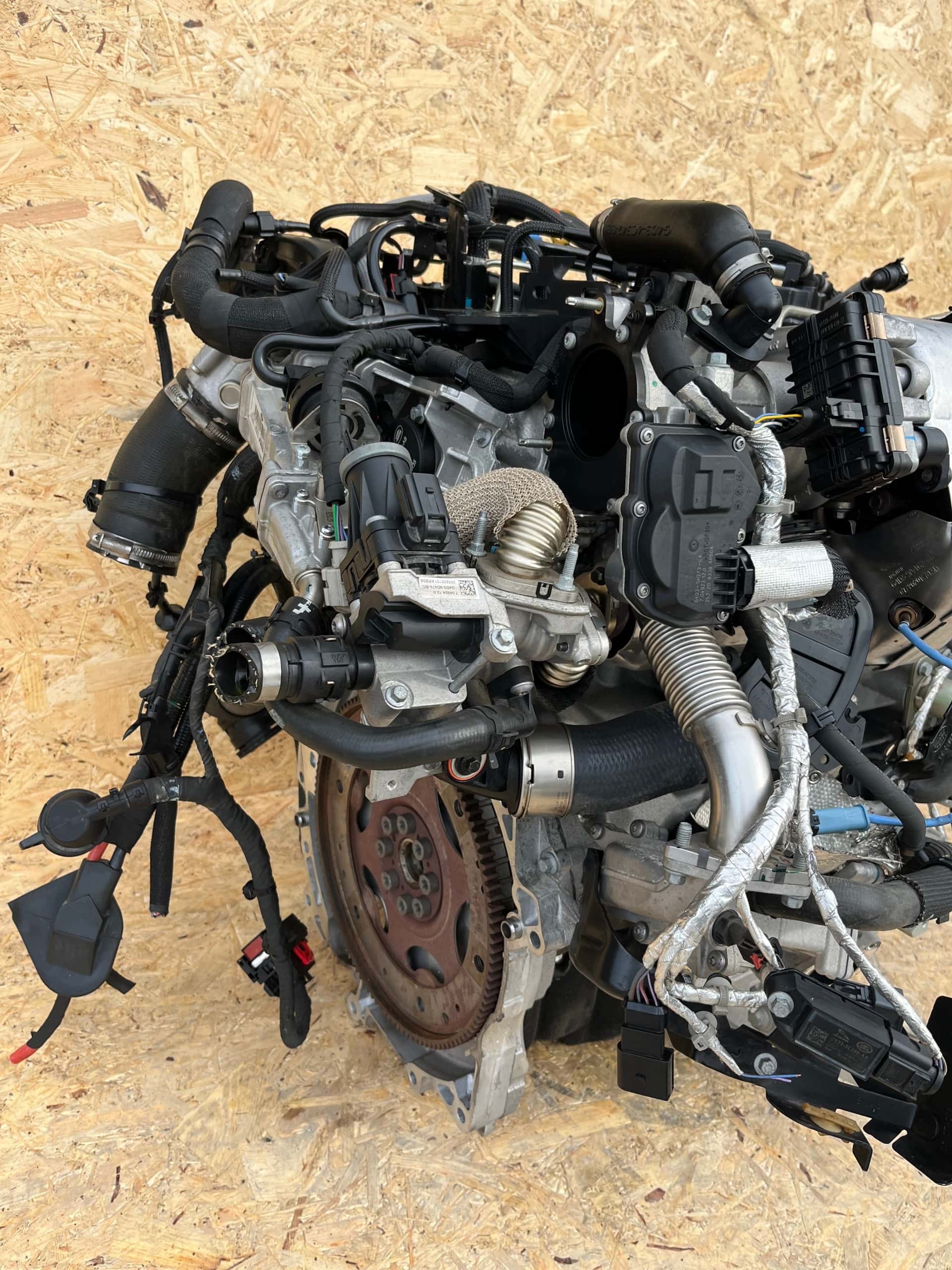 Moteur 204DTD(AJ21D4) vue 13