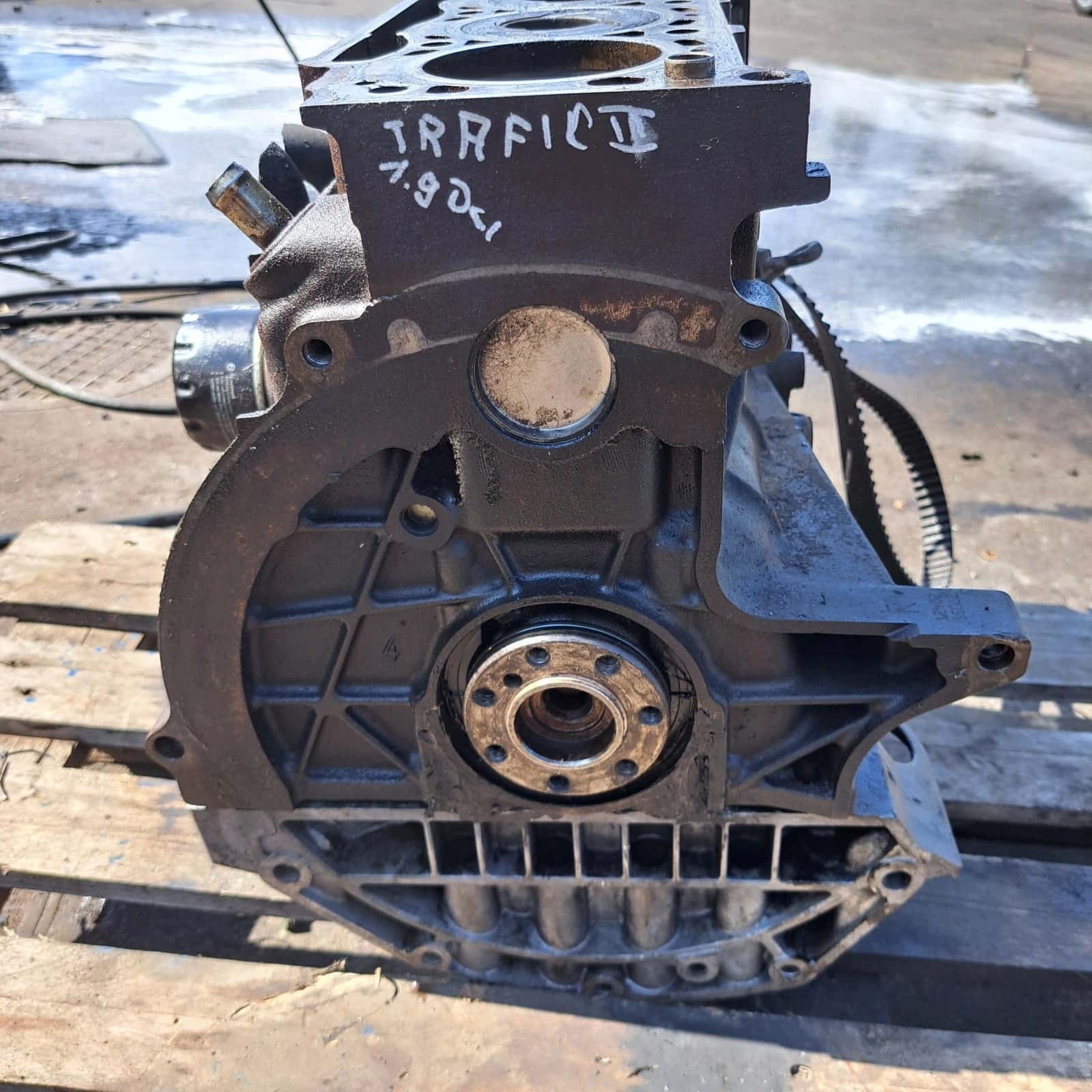 Moteur 8140.61.240 vue 2
