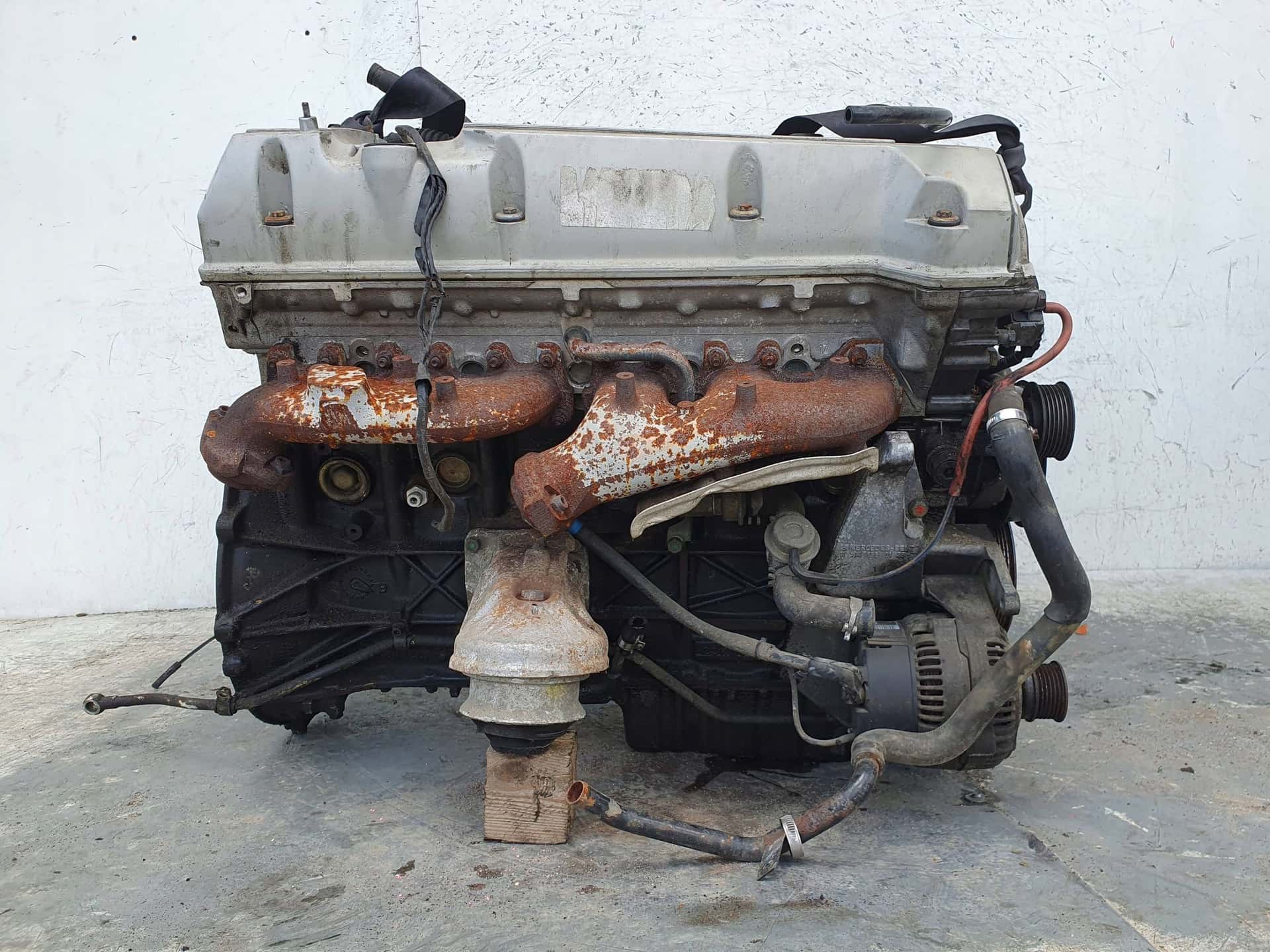 Moteur M 104.942 vue 3
