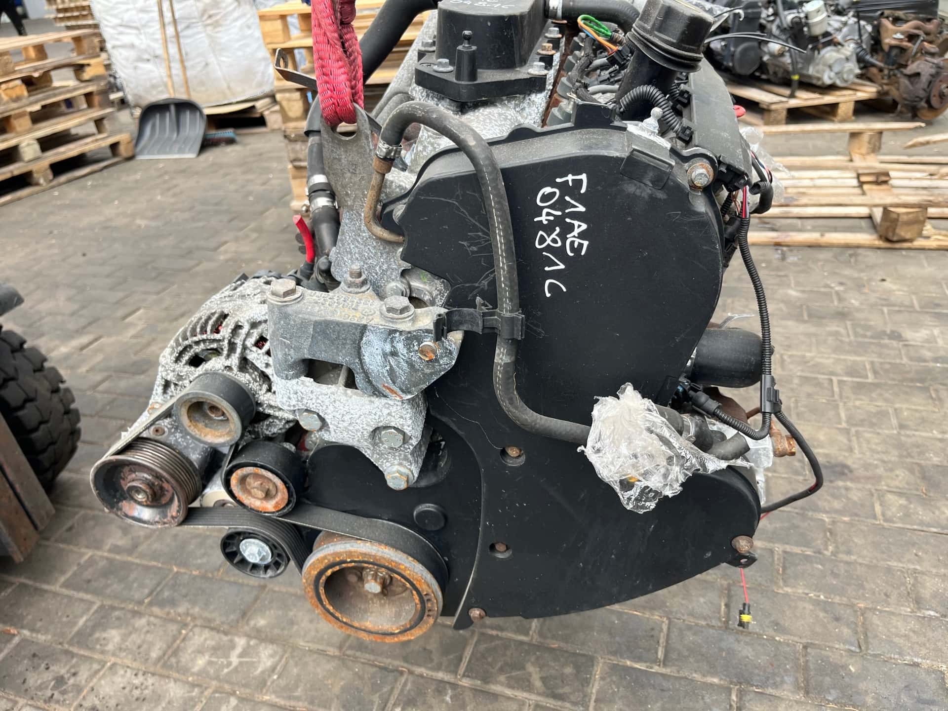 Moteur F1AE0481C vue 4
