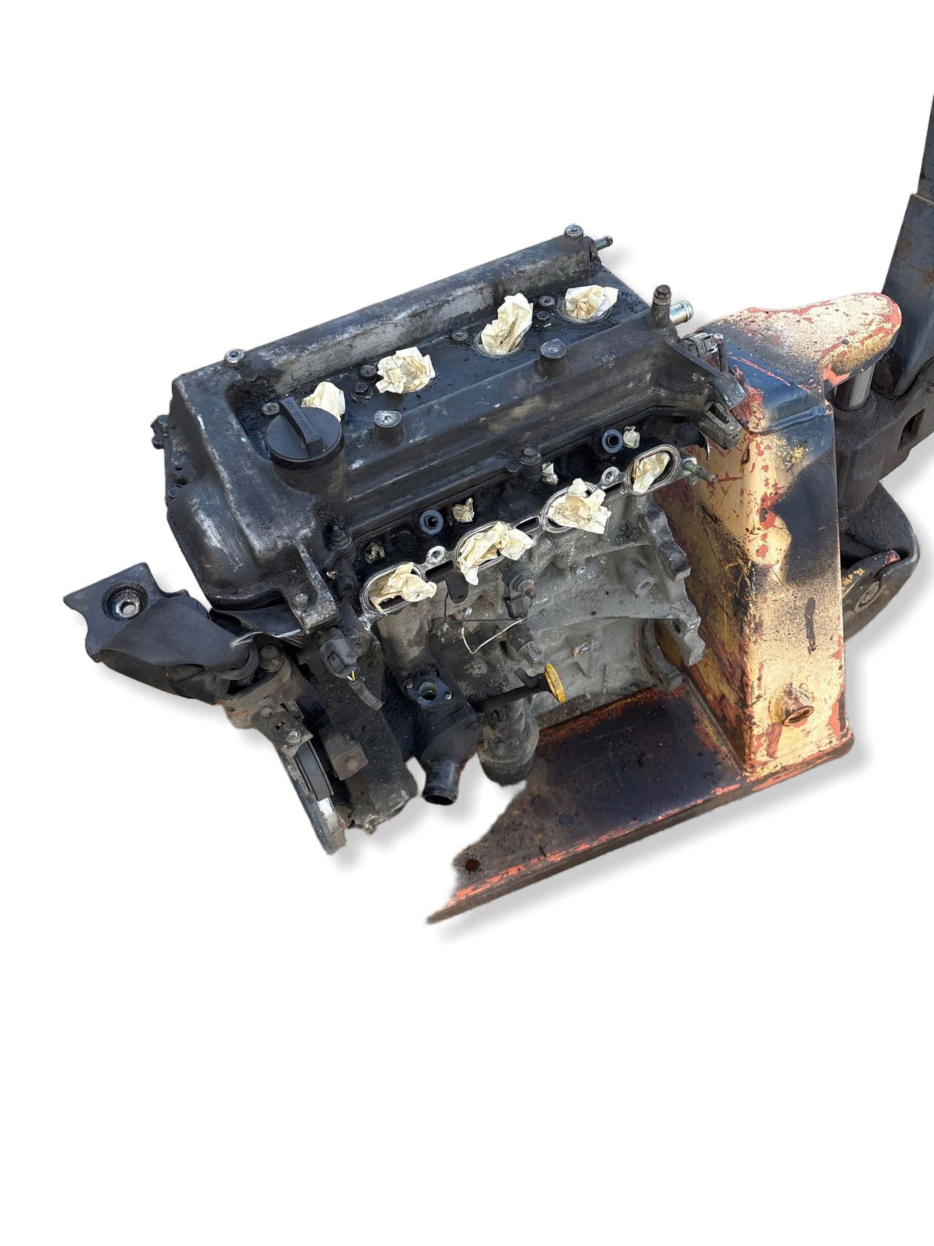 Moteur 1NZ-FXE vue 2