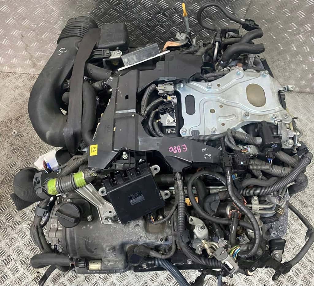 Moteur 1UR-FE vue 5