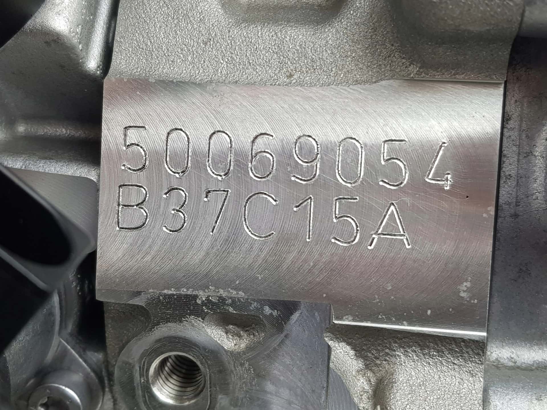 Moteur B37 C15 A vue 2