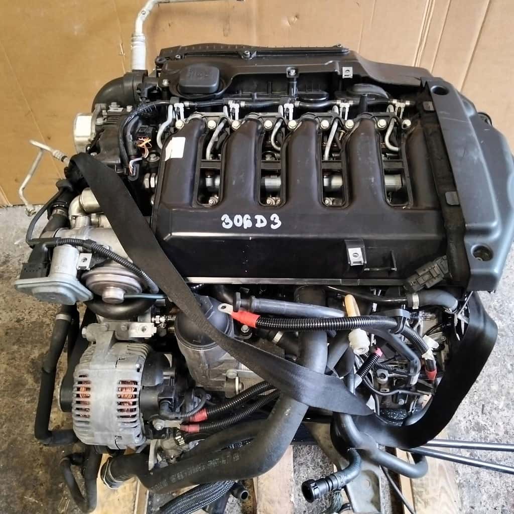 Moteur 306D3 vue 2