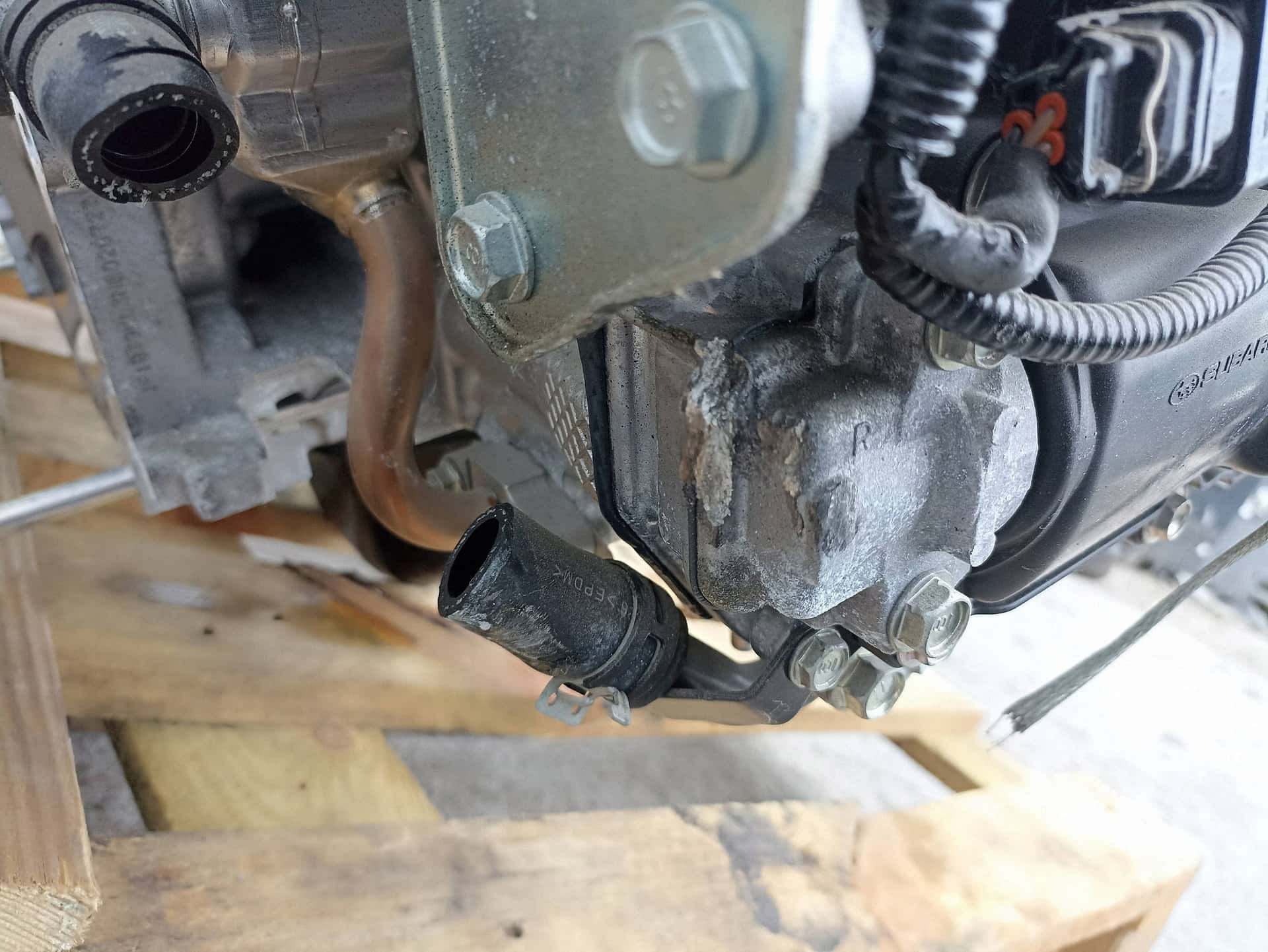Moteur FB25 vue 5