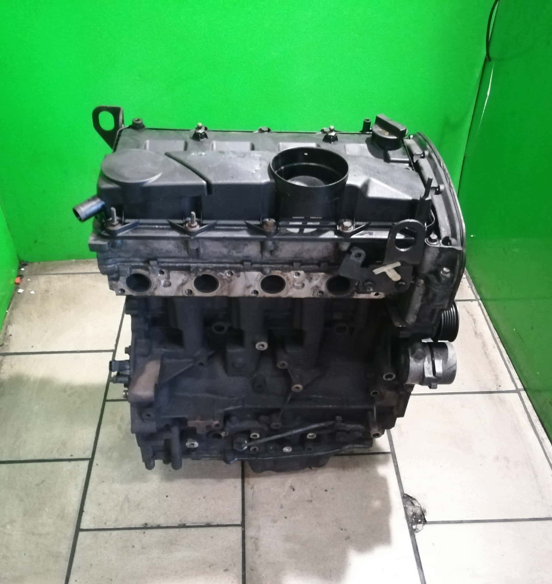 Moteur 4HV (P22DTE) vue 2