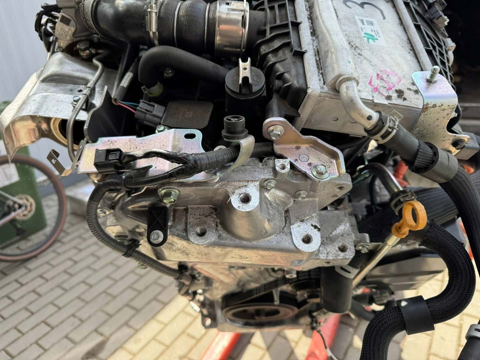 Moteur KR15DDT vue 2
