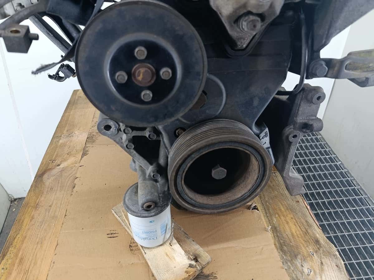 Moteur 4G13 (16V) vue 7