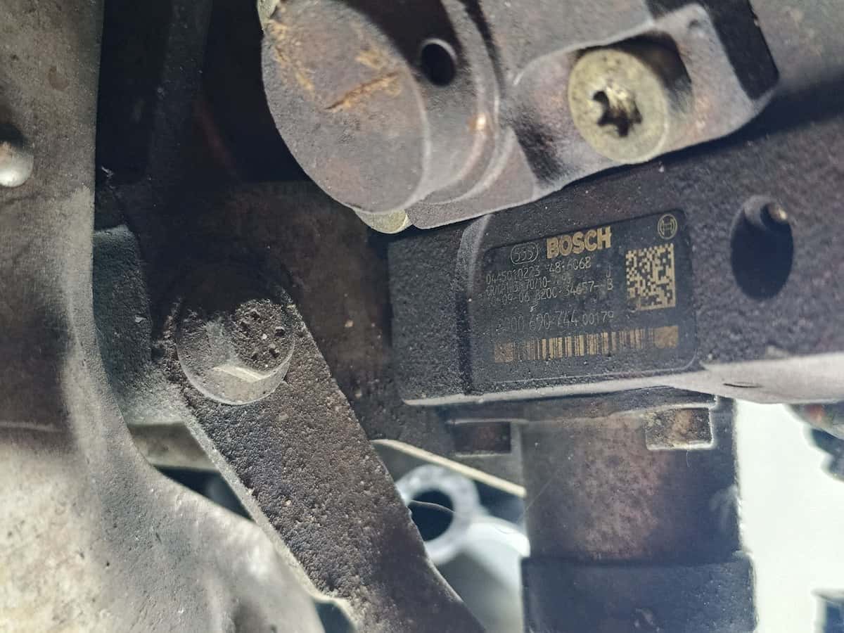 Moteur M9R 742 vue 3