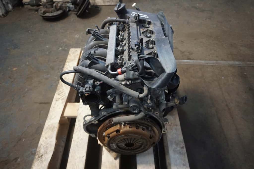 Moteur 4A90 vue 5