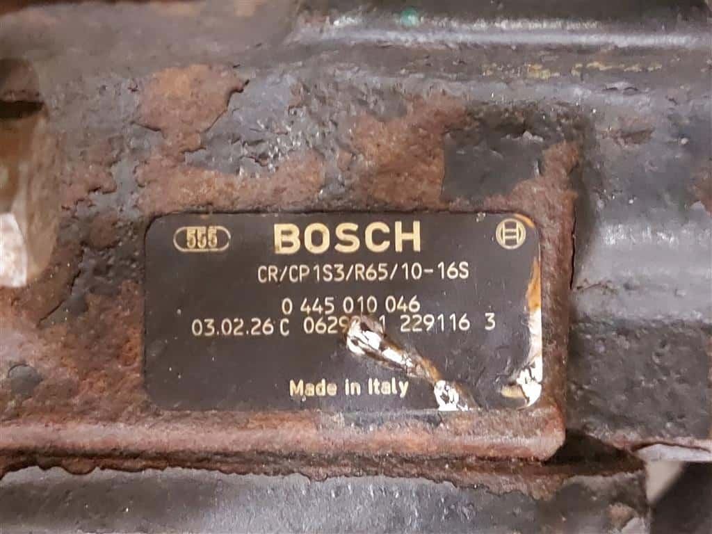 Moteur 8140.63 (F28D) vue 4