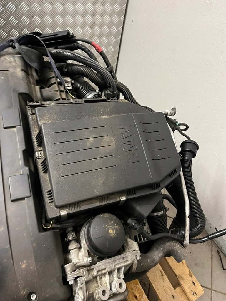 Moteur N54 B30 A vue 2