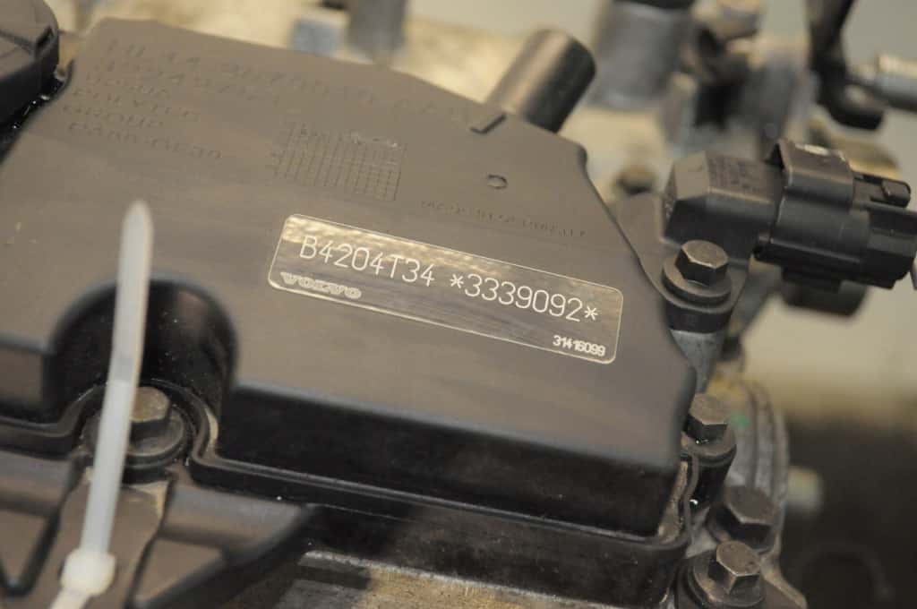 Moteur B 4204 T27 vue 3