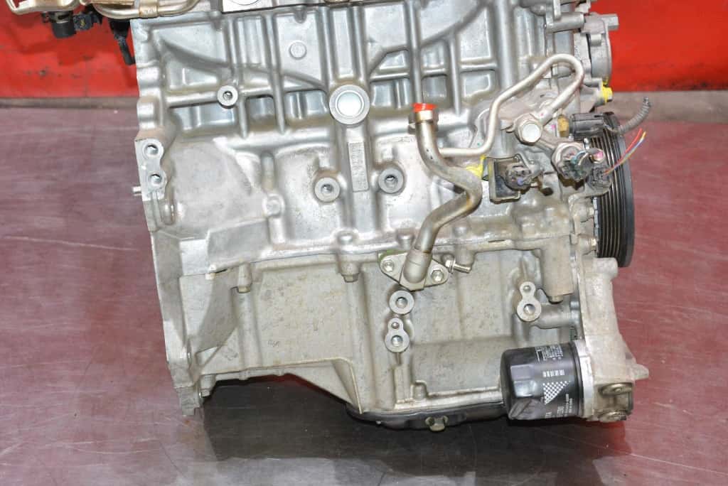 Moteur 8NR-FTS vue 4