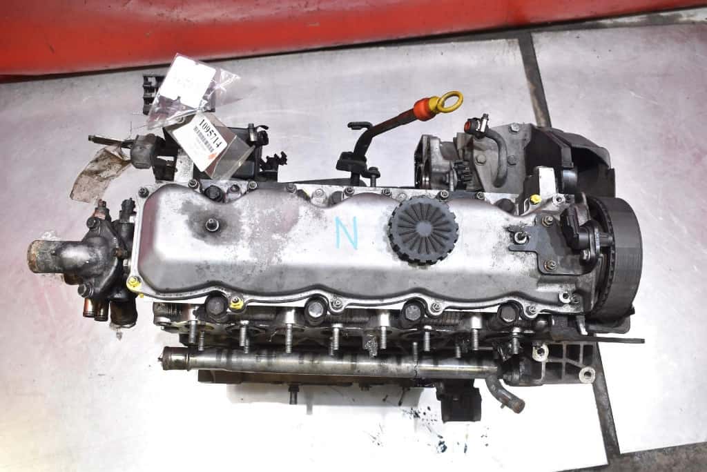 Moteur 8140.43S (F28DTCR) vue 3