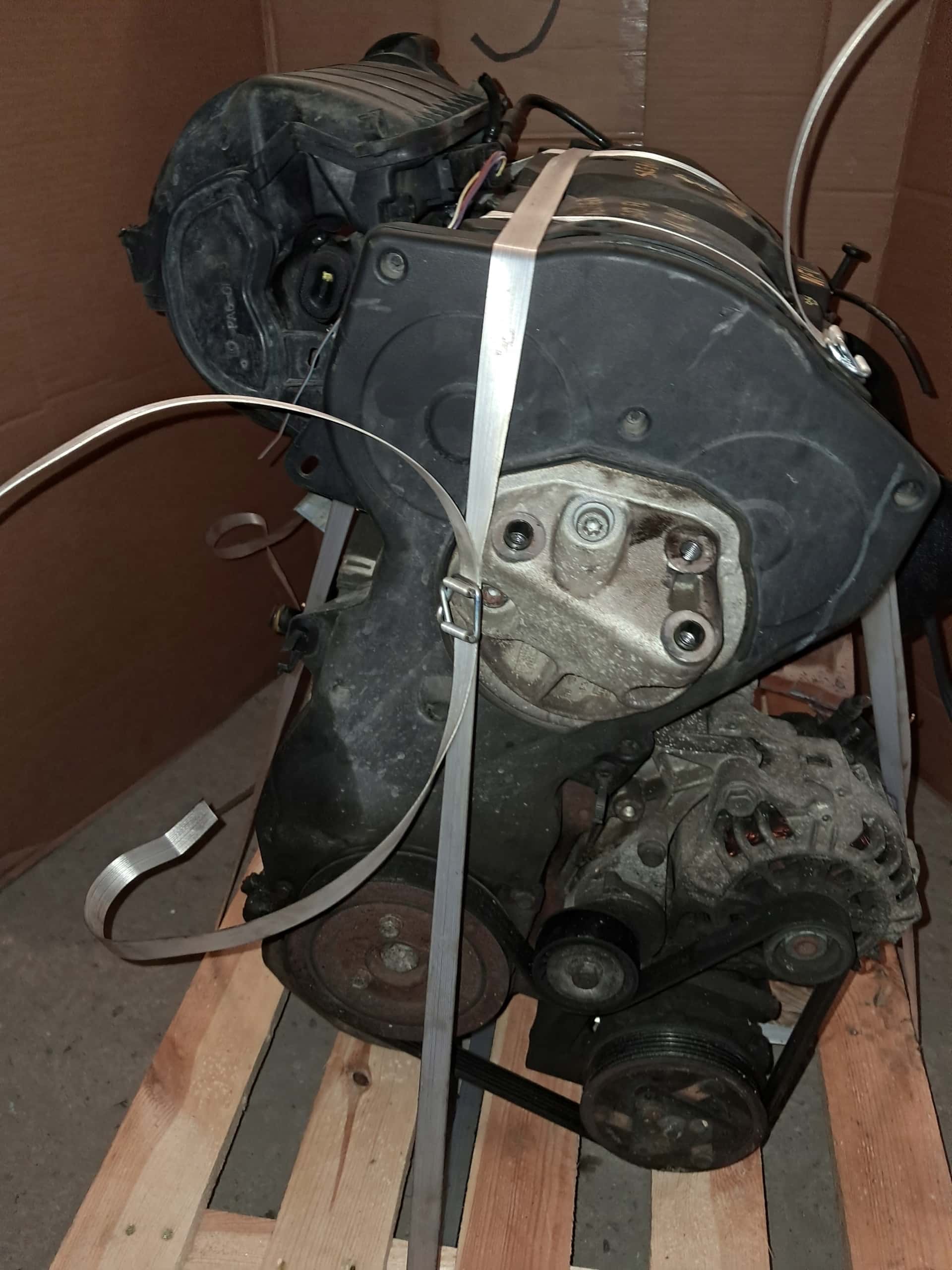 Moteur NFU (TU5JP4) vue 3