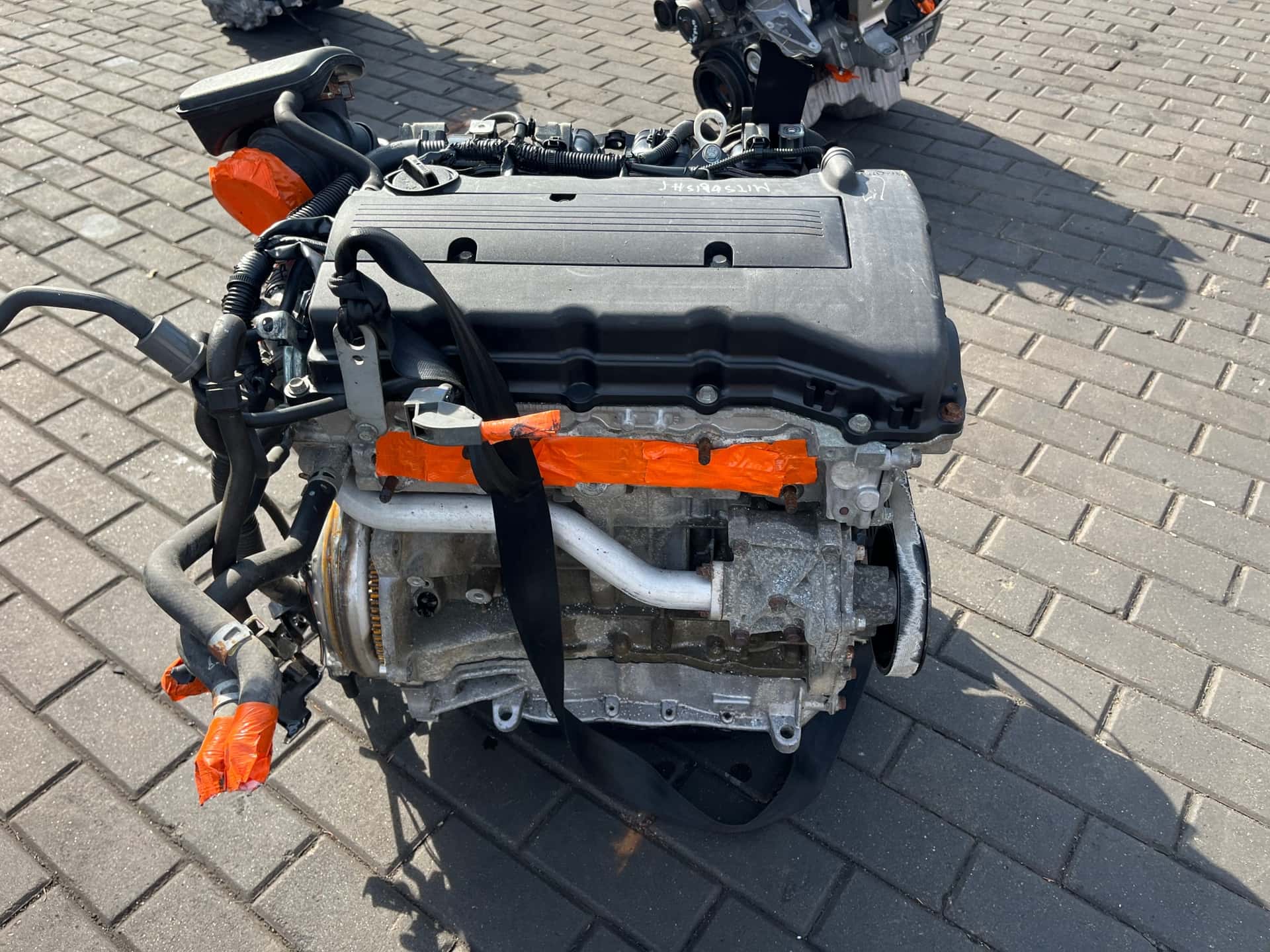 Moteur 4B12 vue 5