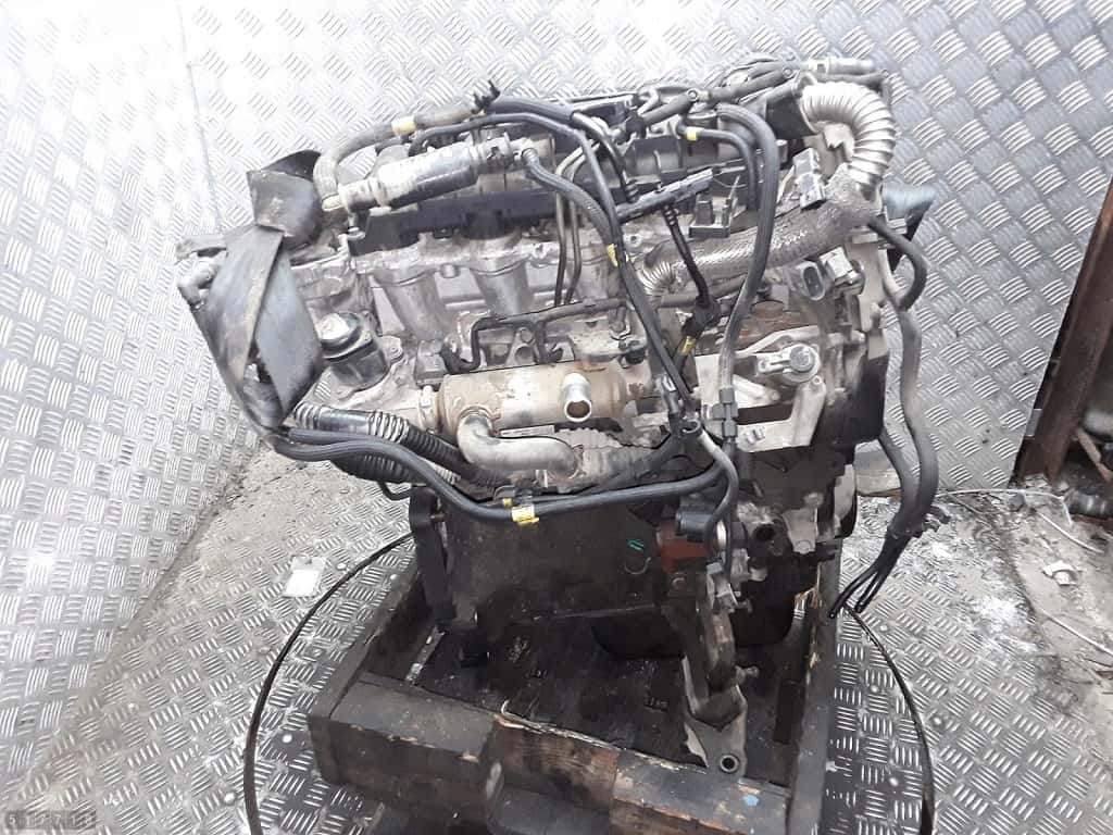 Moteur 9HW (DV6BTED4) vue 3