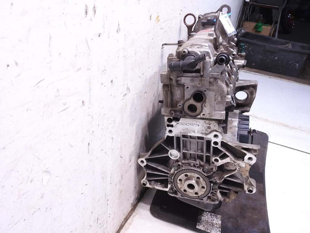 Moteur CBZB vue 2