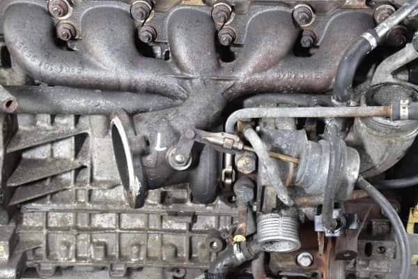 Moteur B 5254 T3 vue 5