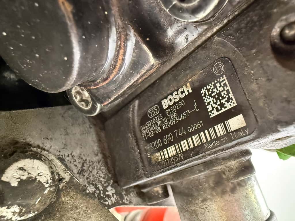 Moteur M9R 814 vue 8