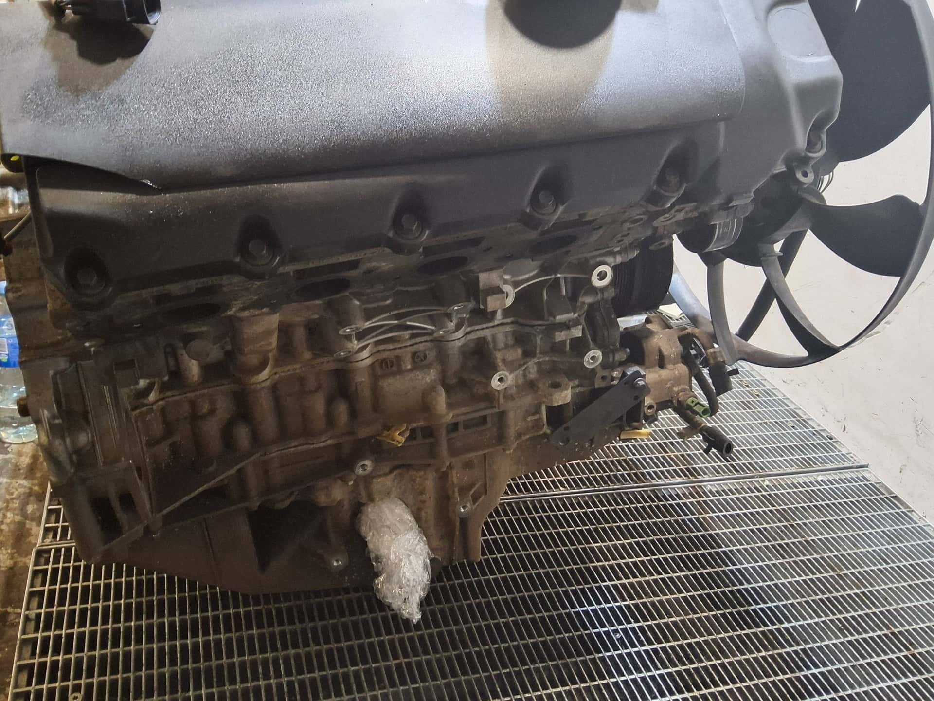 Moteur 428PS(AJV8) vue 7