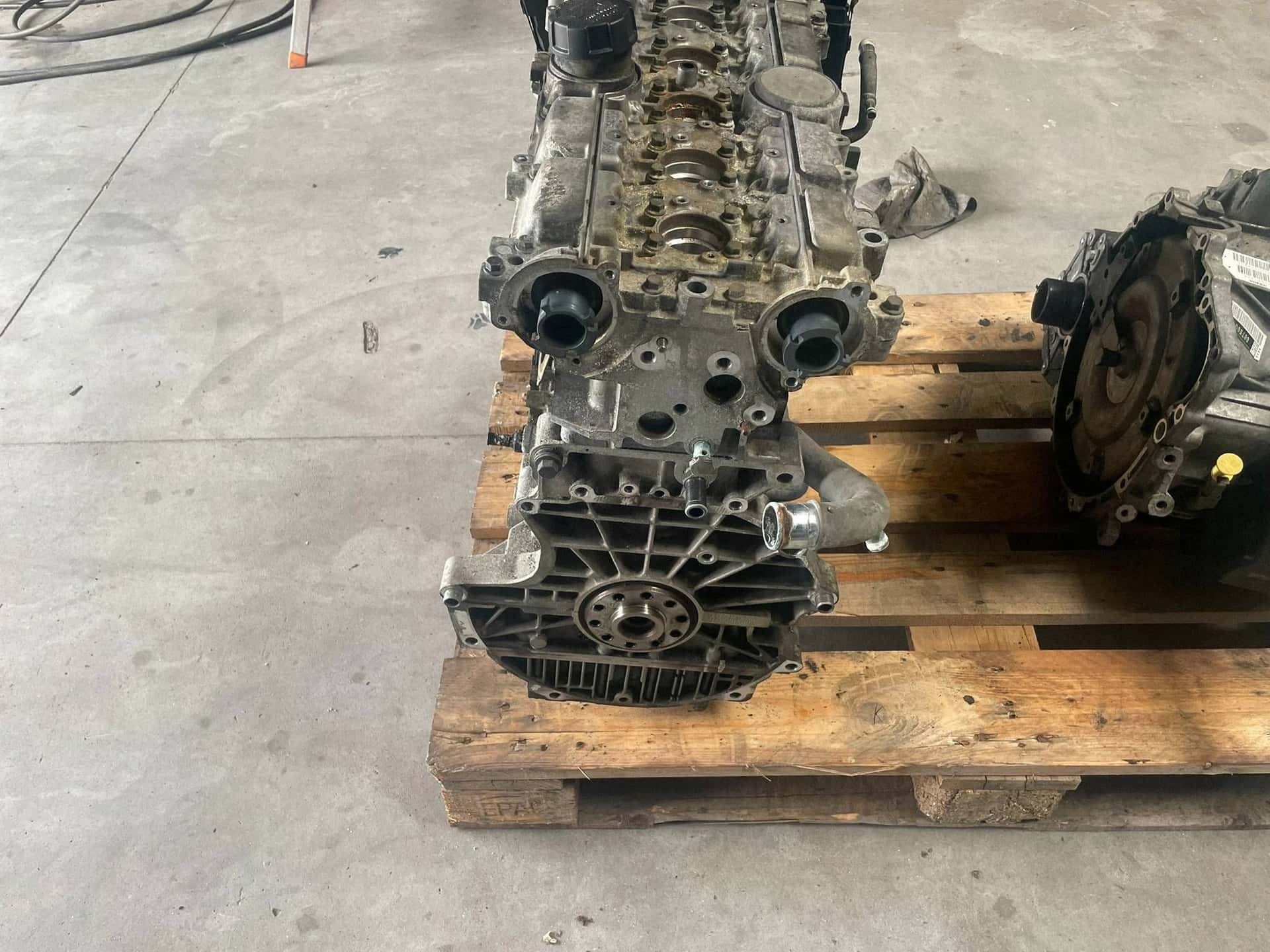 Moteur B 5254 T2 vue 4