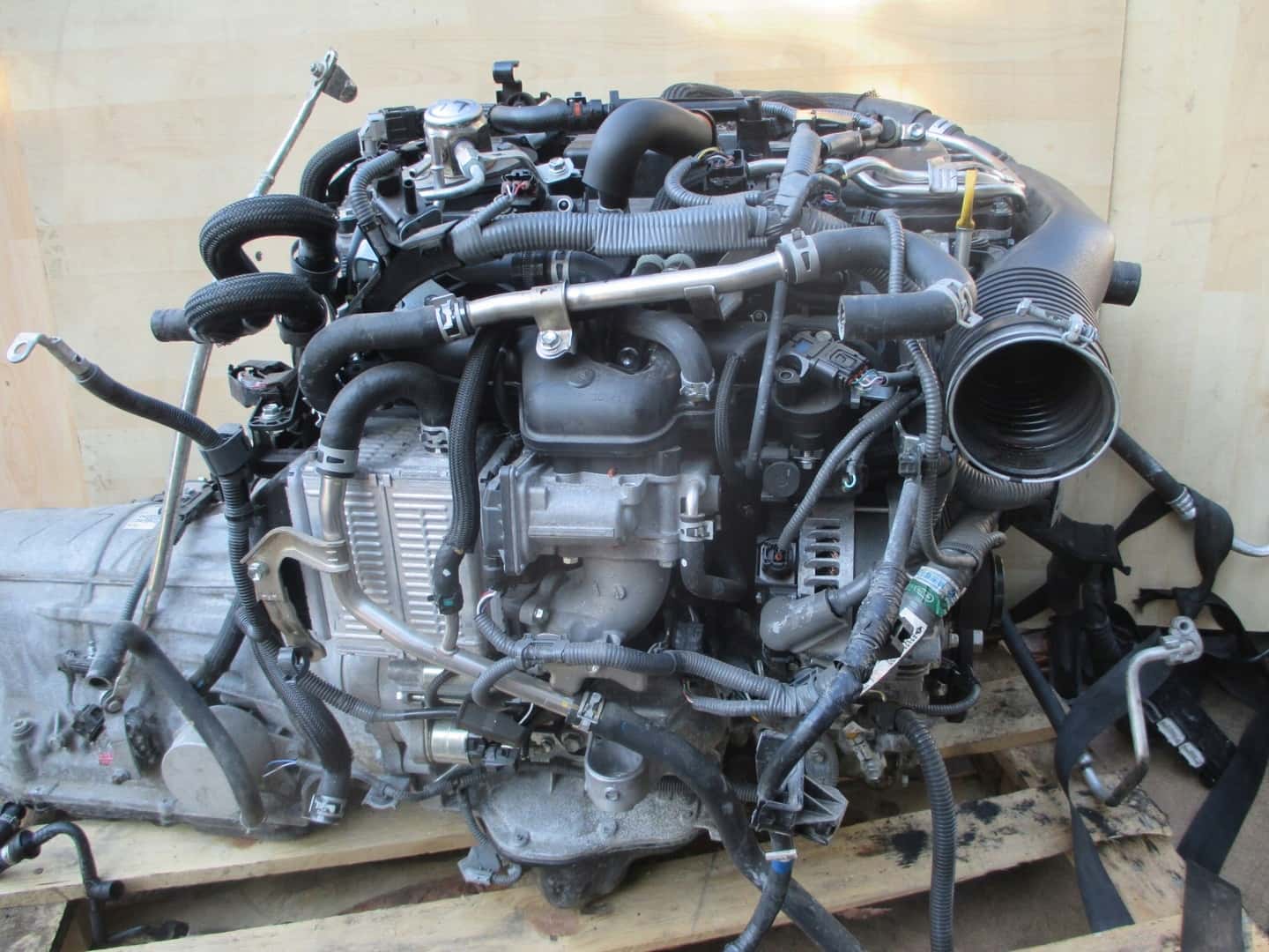 Moteur 8AR-FTS vue 6